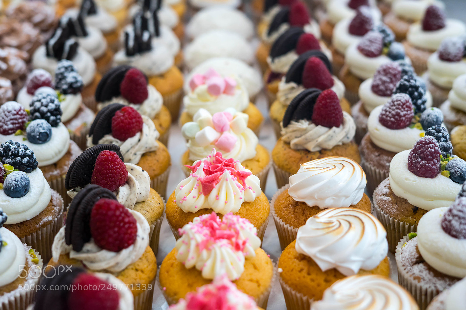 Sony a7 sample photo. Mini cakes photography