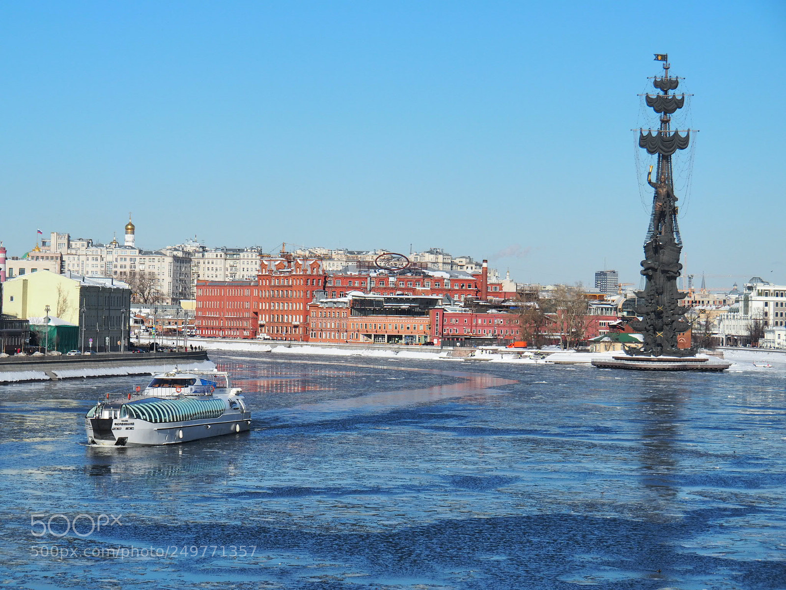 Olympus OM-D E-M10 sample photo. Moscow photography