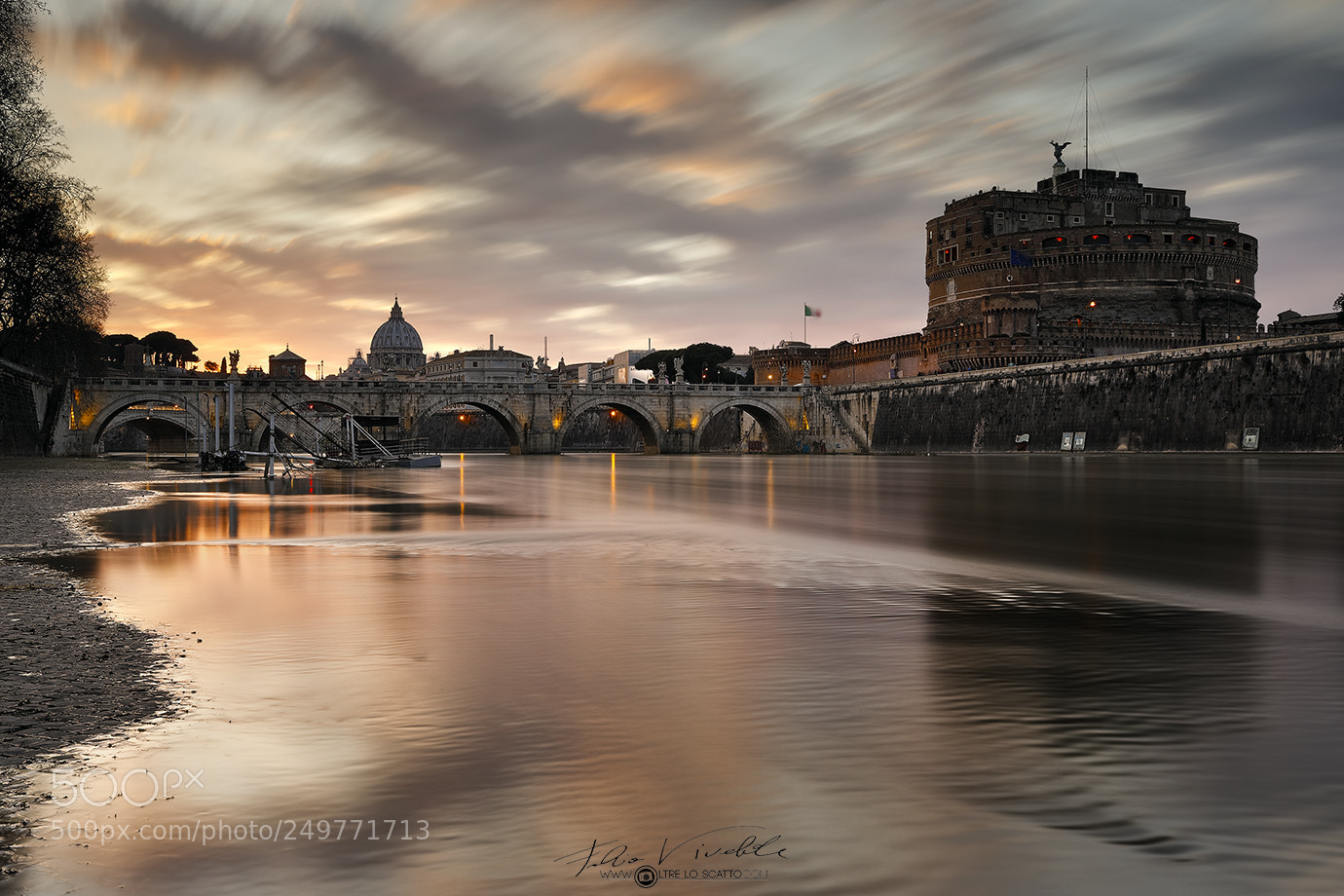 Canon EOS 5D Mark IV sample photo. Tevere sunset photography