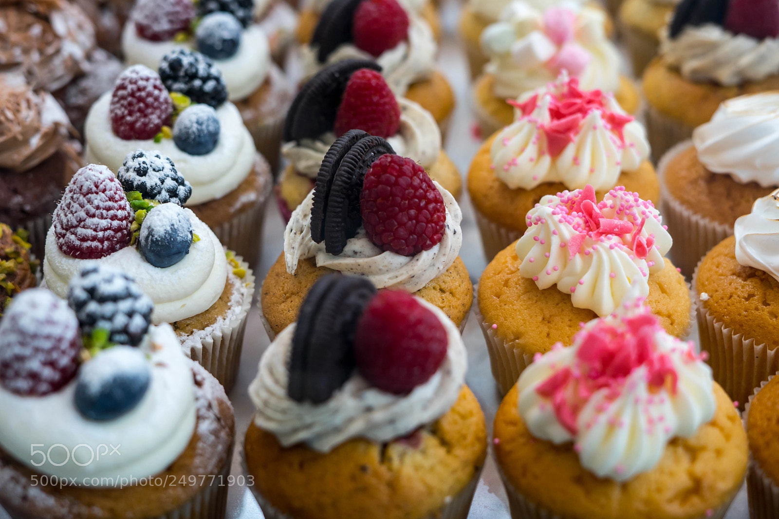 Sony a7 sample photo. Mini cakes photography