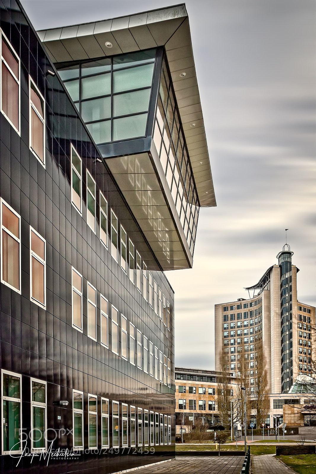 Canon EOS 7D Mark II sample photo. Suez ohra office in photography