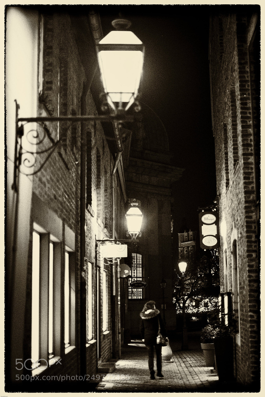 Nikon D800E sample photo. Une ruelle typique photography