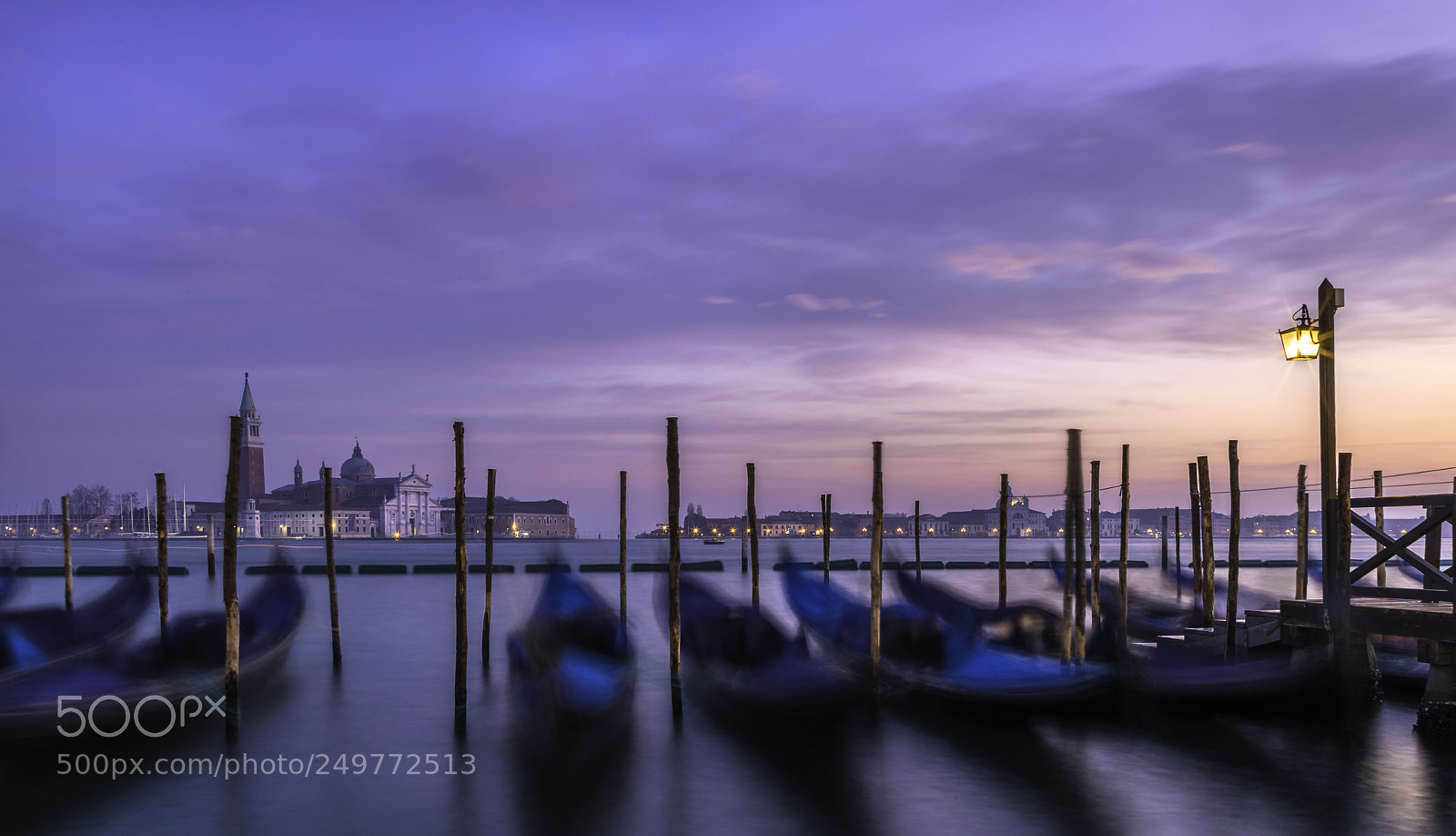 Canon EOS 5D Mark IV sample photo. Twilight in venice photography