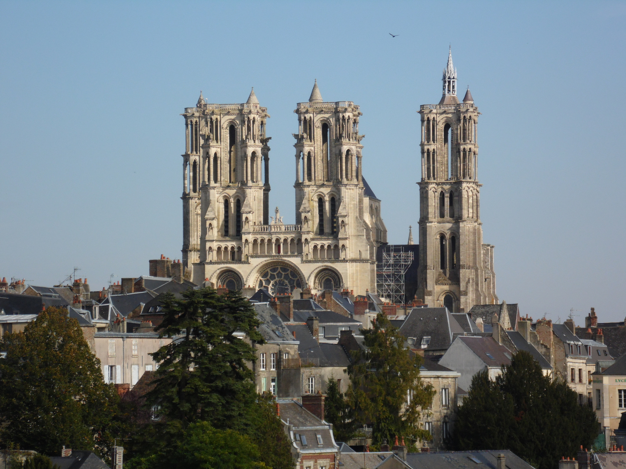 Samsung WB100/  WB101 sample photo. La cathédrale de laon photography