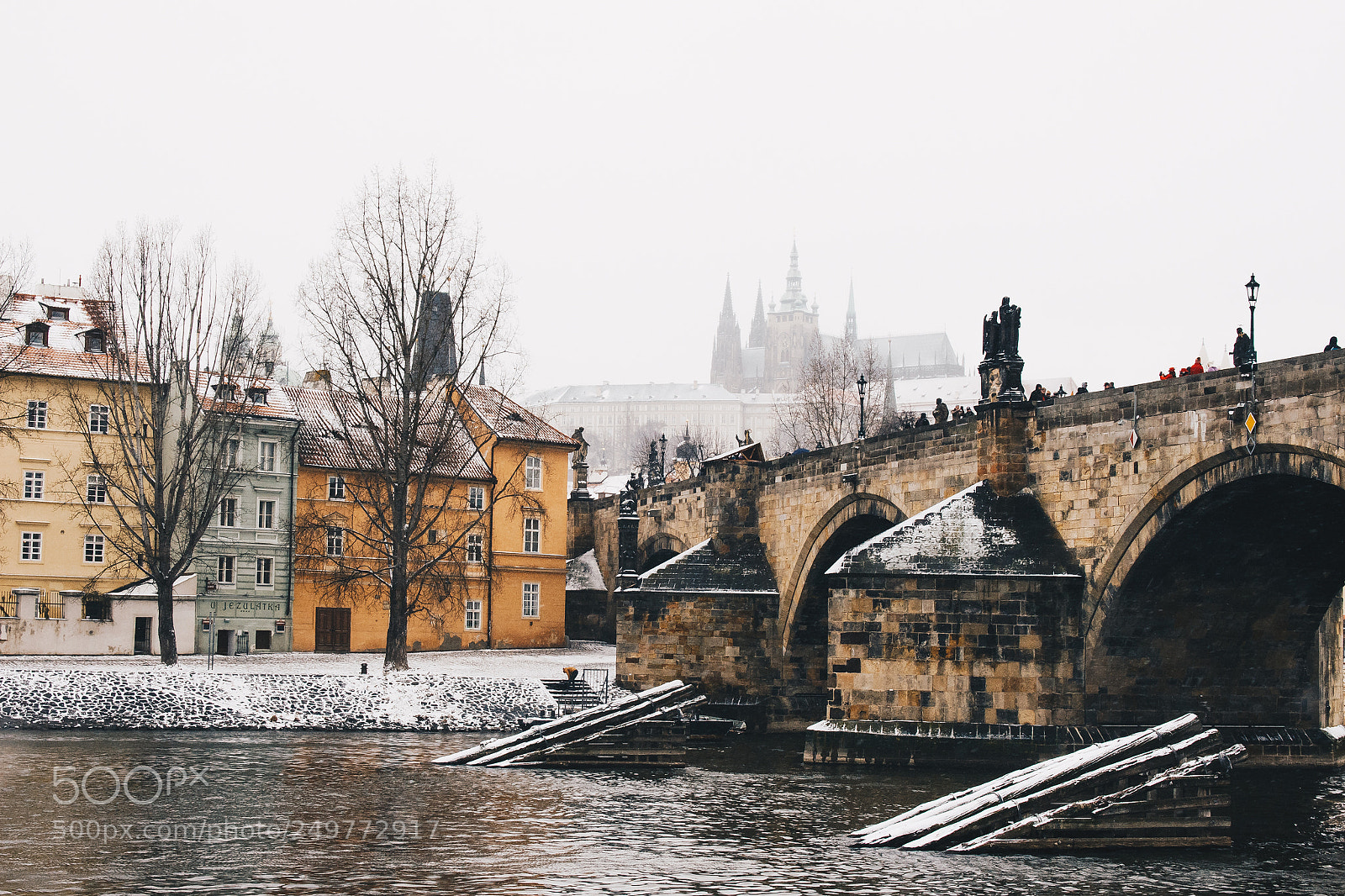 Canon EOS 700D (EOS Rebel T5i / EOS Kiss X7i) sample photo. Prague photography