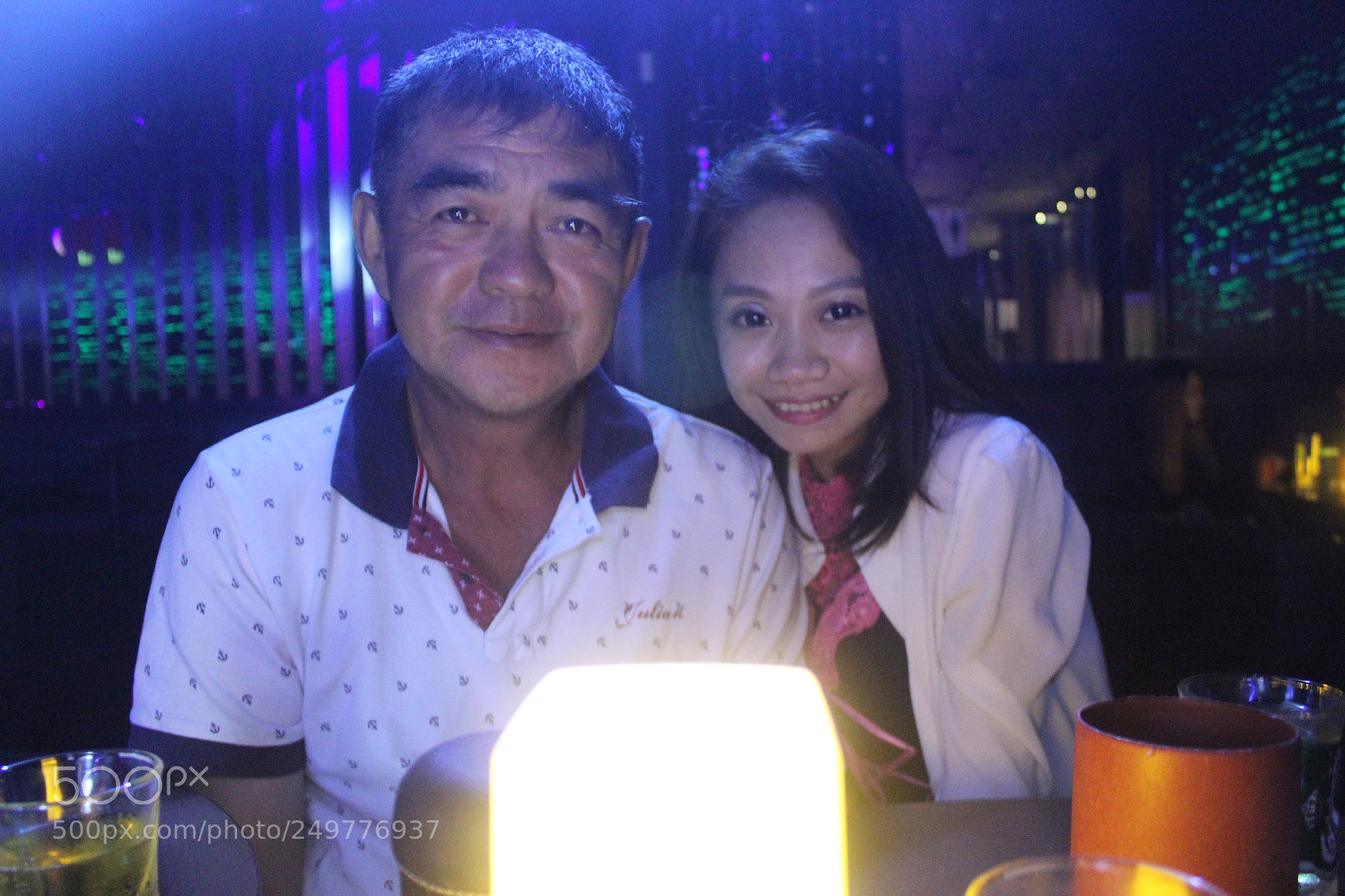 Canon EOS 600D (Rebel EOS T3i / EOS Kiss X5) sample photo. Love in the club photography