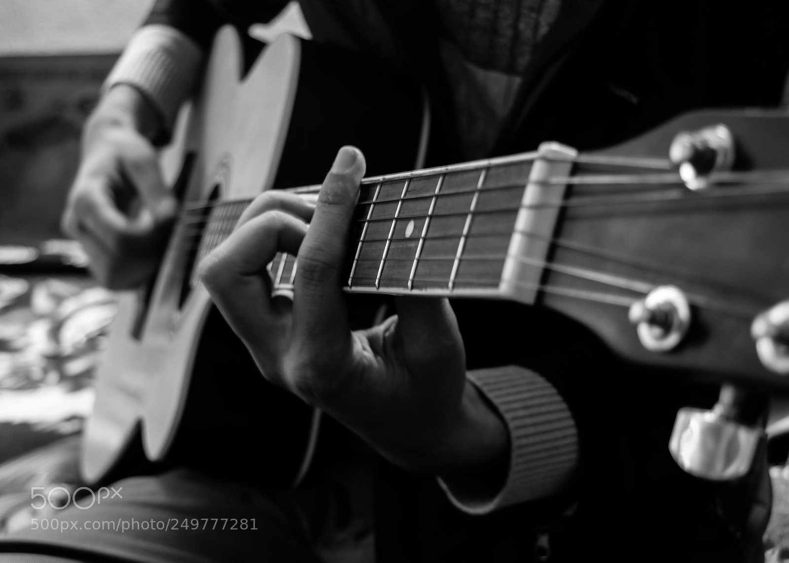 Canon EOS 80D sample photo. Guitarist photography