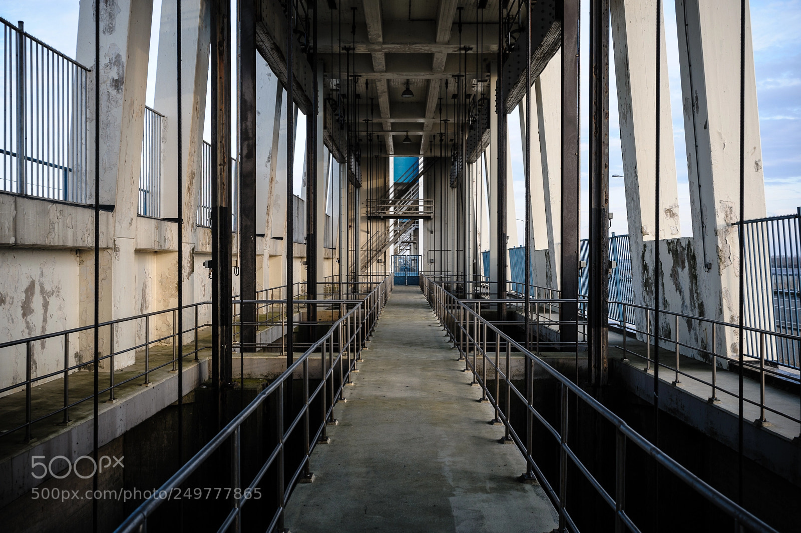 Nikon D700 sample photo. Inside the sluice photography