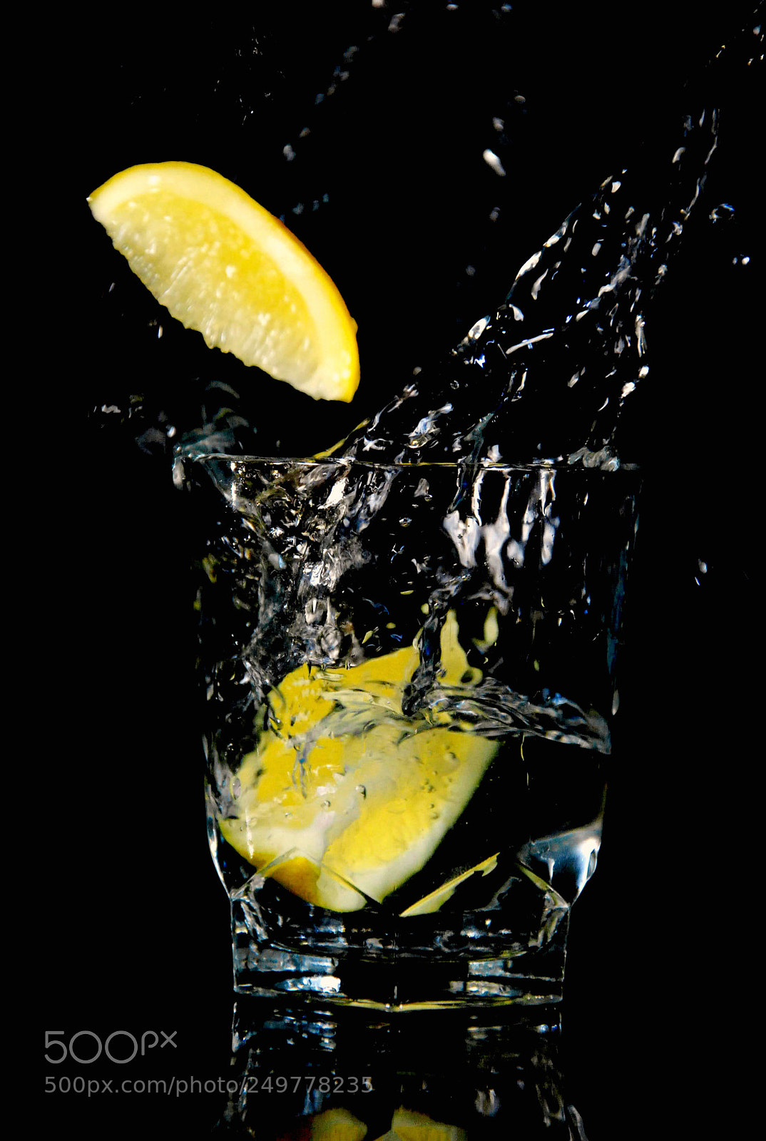 Nikon D80 sample photo. Lemon photography