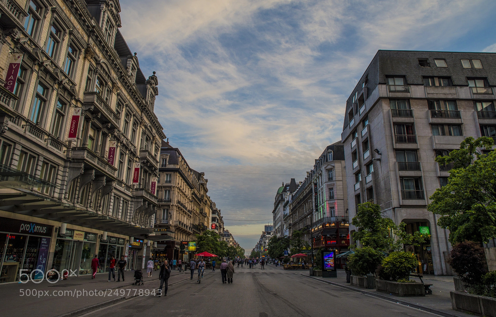 Nikon D800 sample photo. Walk around the streets photography