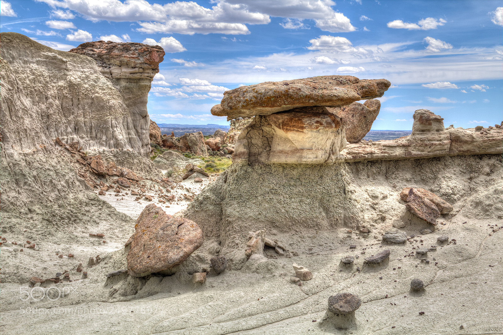 Canon EOS 60D sample photo. Sandstone balancing on clay photography