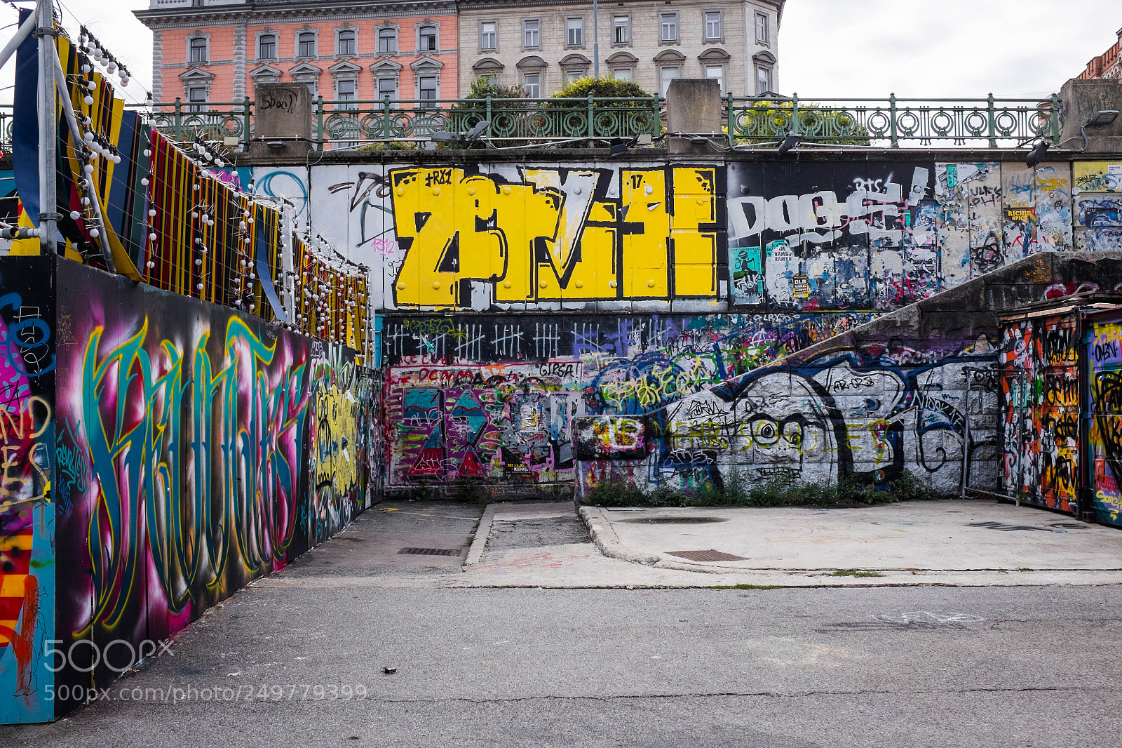 Fujifilm X100T sample photo. Graffiti stairs photography