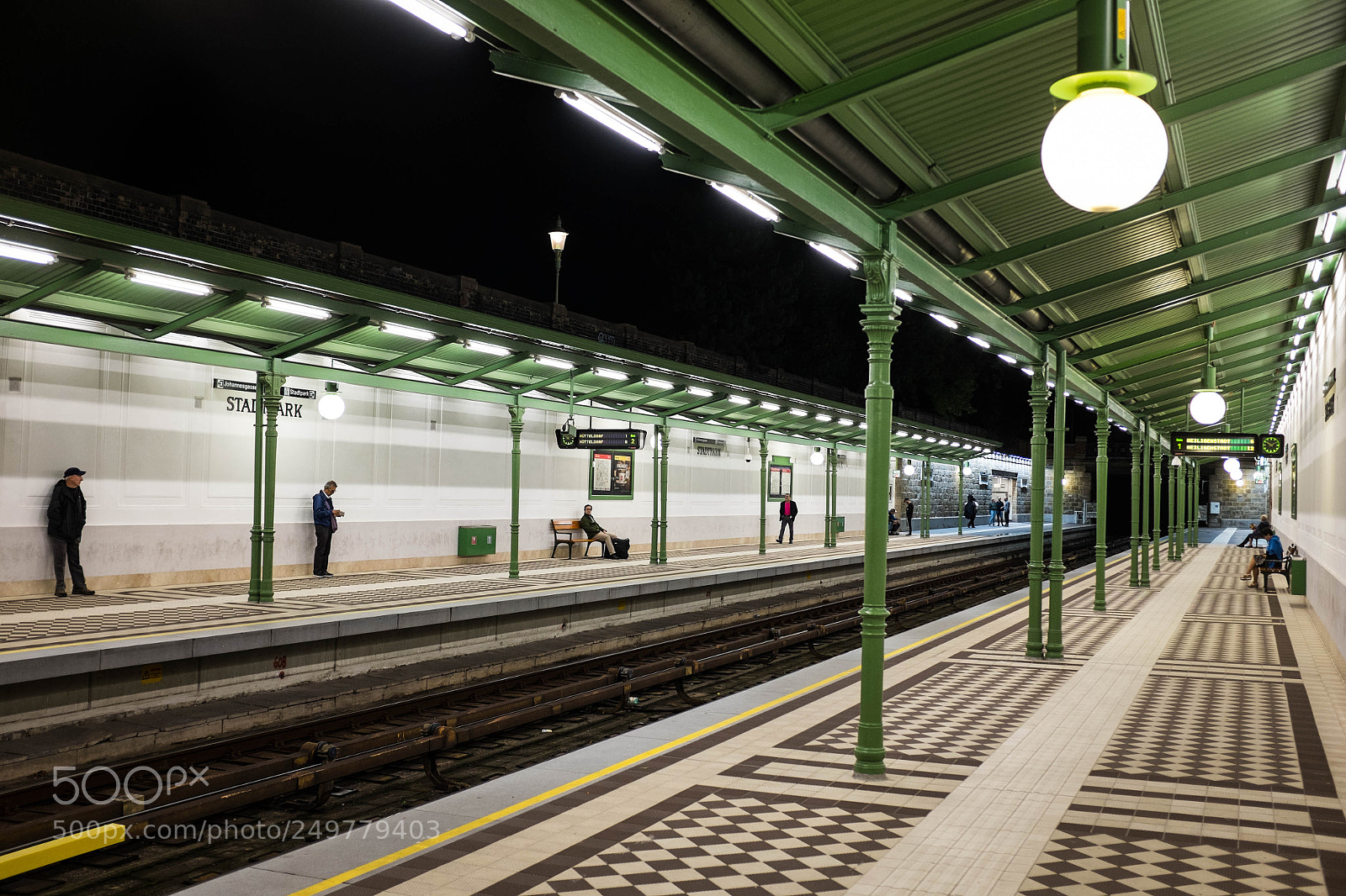 Fujifilm X100T sample photo. Stadtpark u-station photography