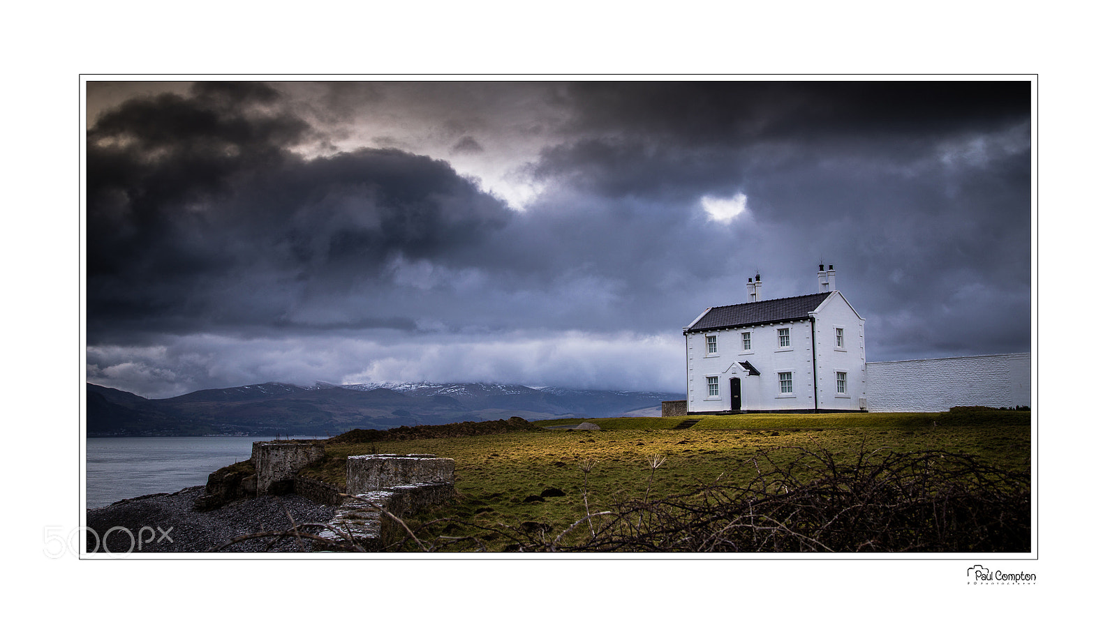 Canon EOS 5D Mark IV sample photo. Penmon lighthouse photography