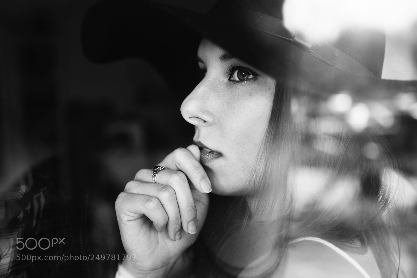 Canon EOS 80D sample photo. Through glass photography