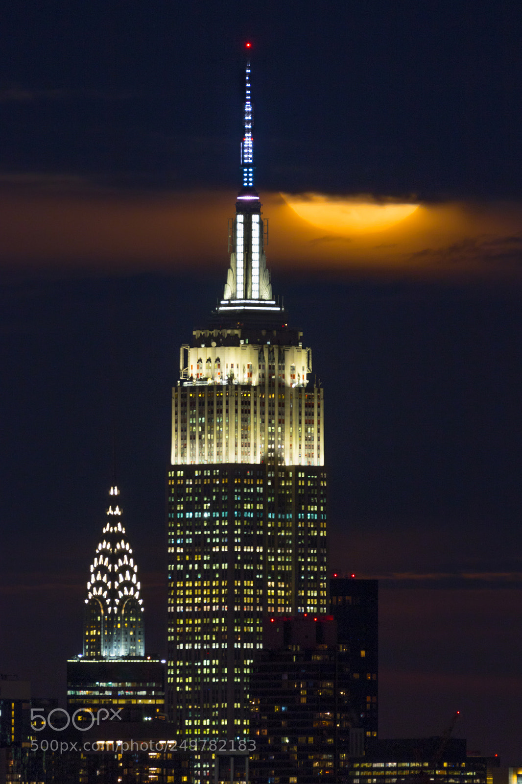 Canon EOS 7D Mark II sample photo. Moon rising over empire photography
