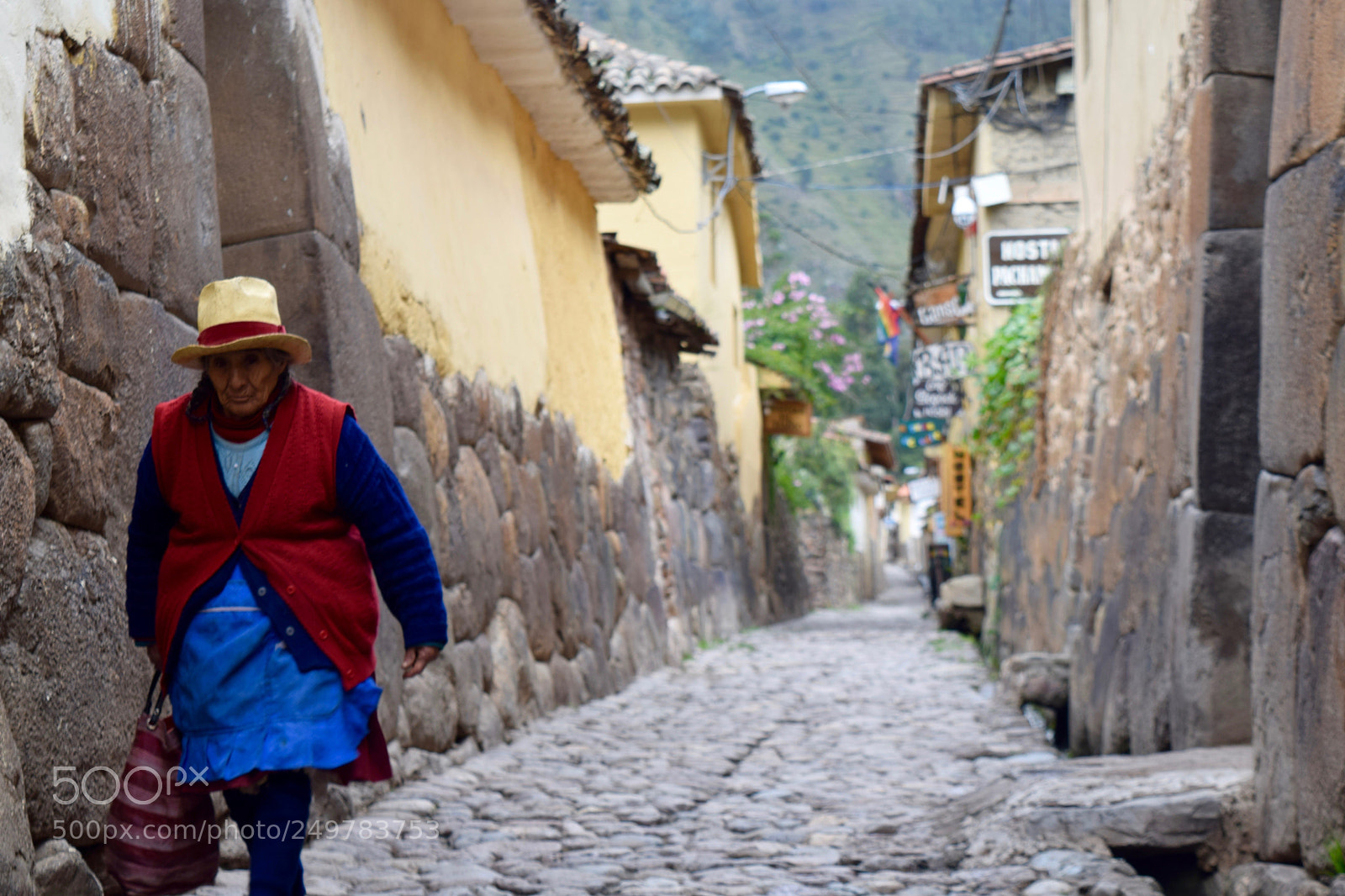 Nikon D5300 sample photo. Shopping at ollantaytambo photography