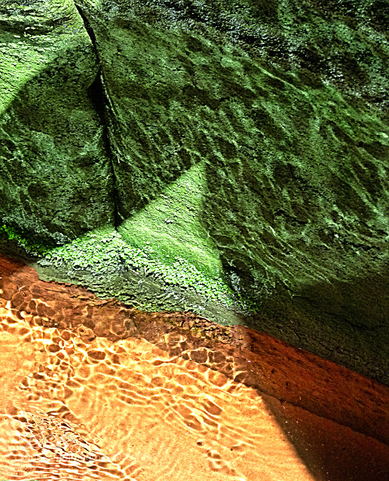 Panasonic Lumix DMC-FZ100 sample photo. Water and rock ripple photography