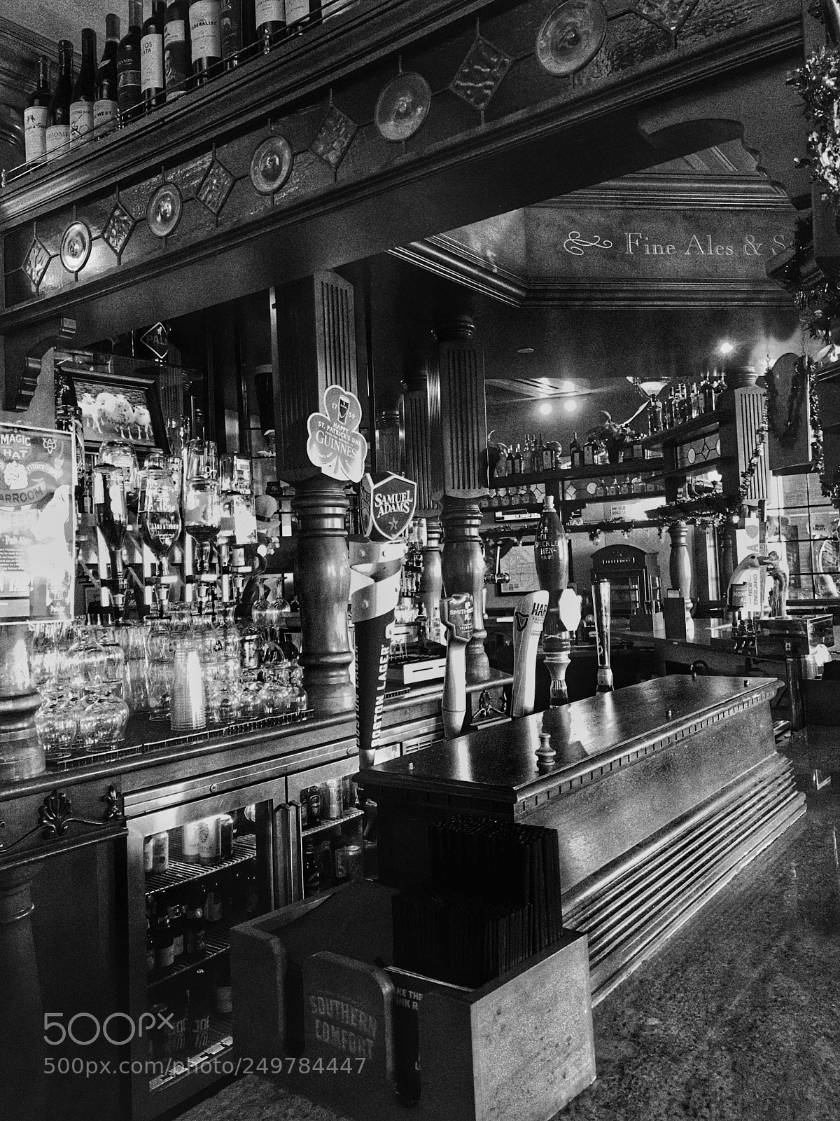 Apple iPhone 7 Plus sample photo. The pub  photography