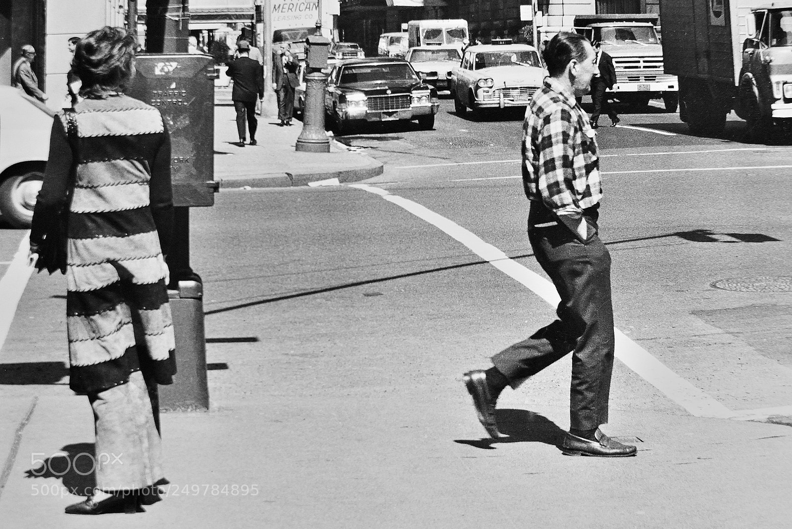 Nikon D3200 + Nikon AF-S DX Nikkor 35mm F1.8G sample photo. Fifth avenue, new york photography