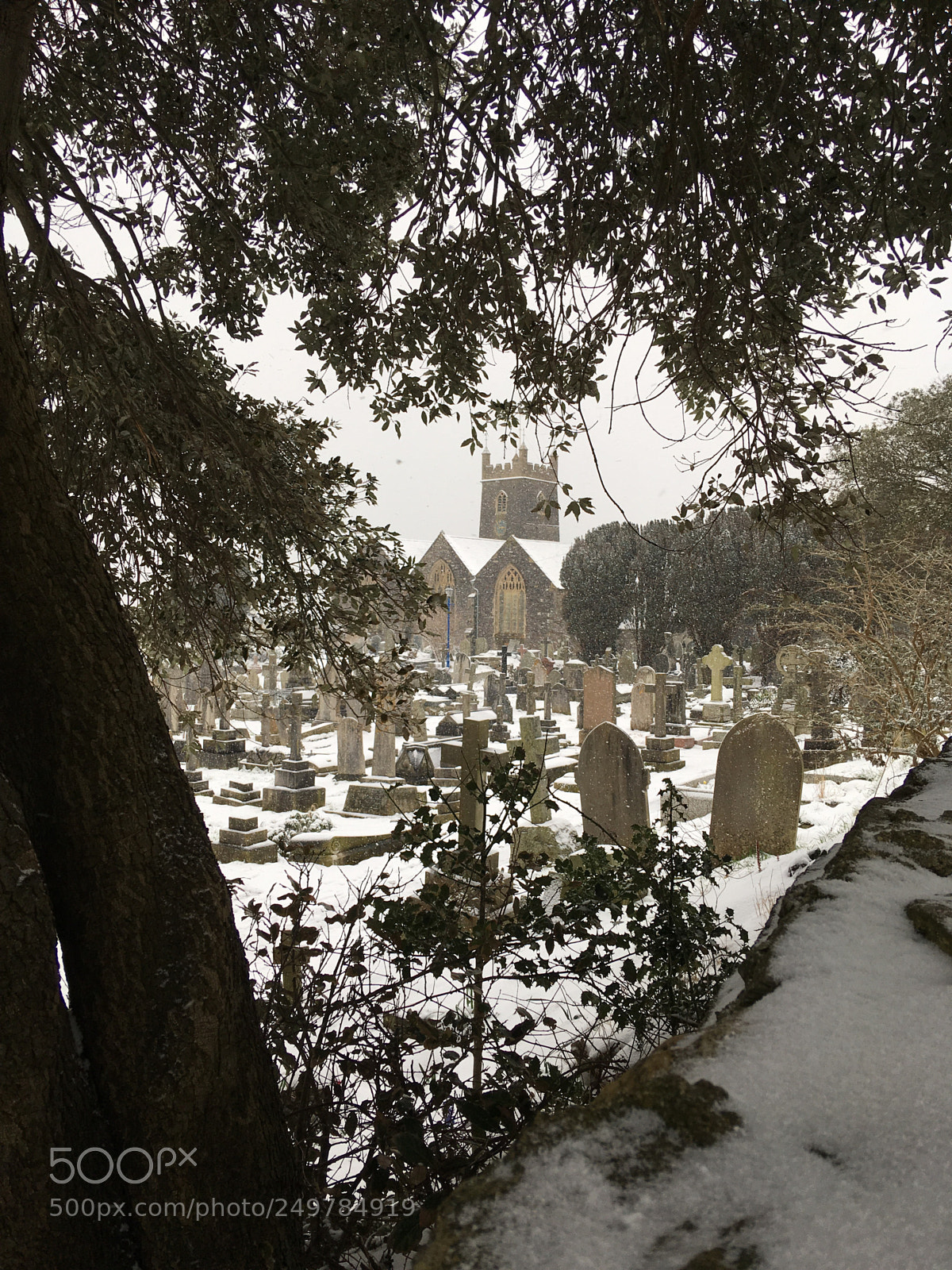 Apple iPhone SE sample photo. The parish church photography