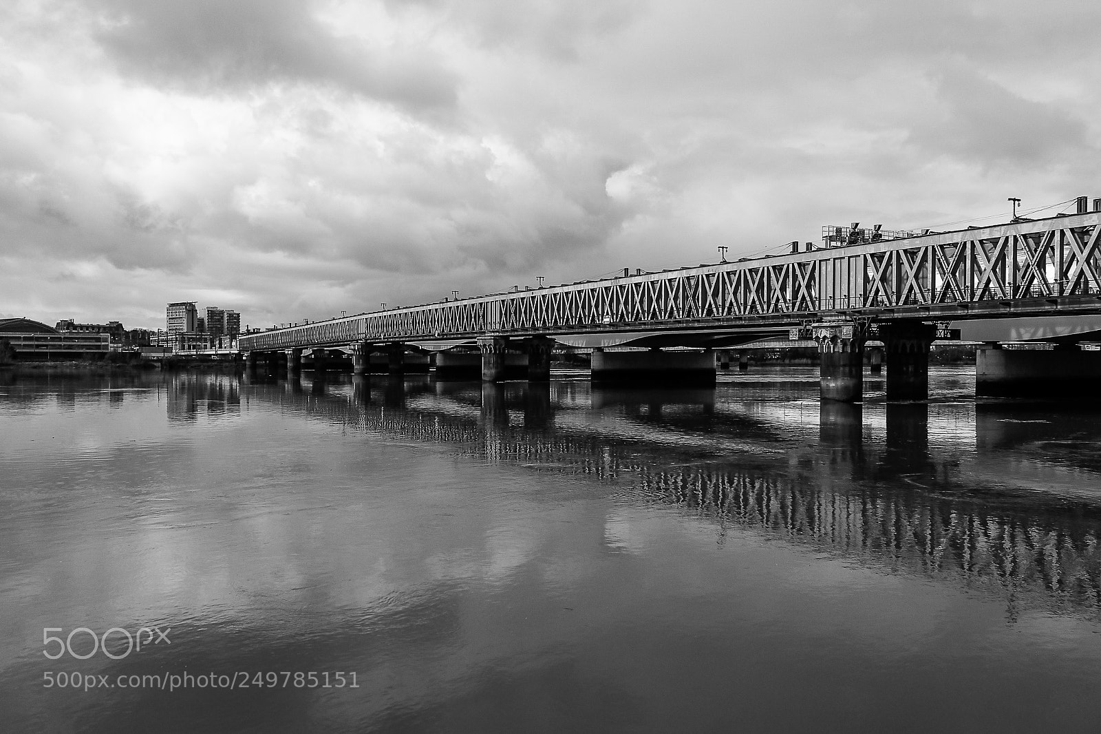 Canon EOS-1D Mark III sample photo. La passerelle eiffel photography