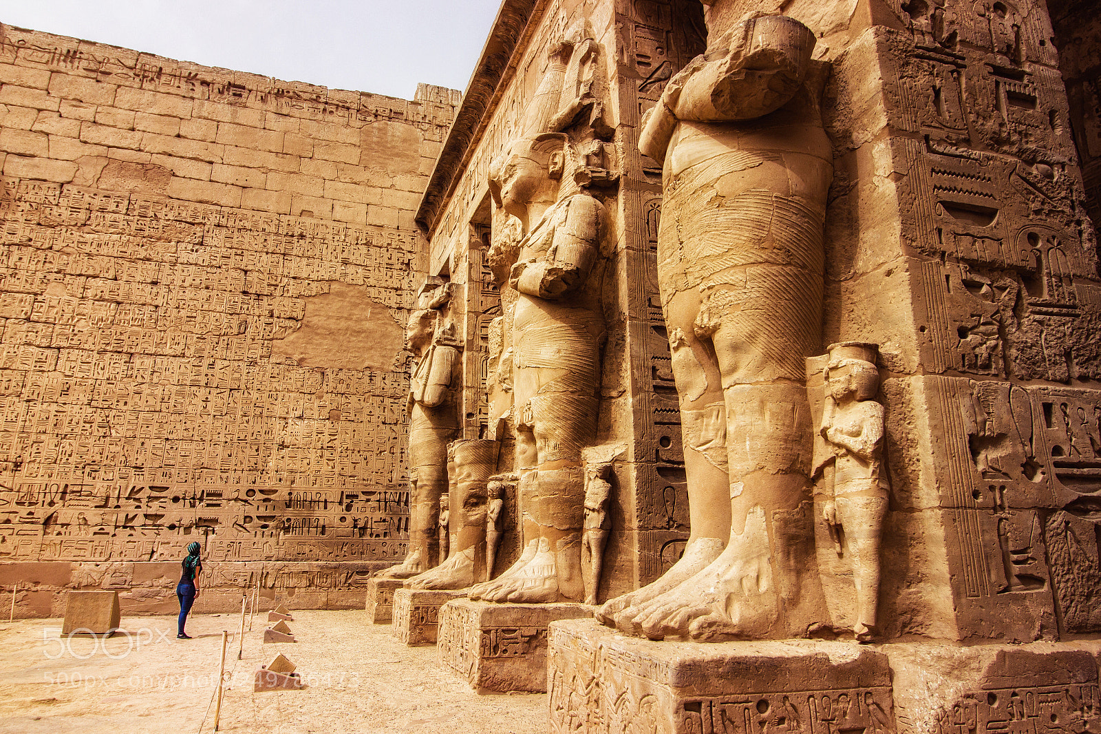 Canon EOS 600D (Rebel EOS T3i / EOS Kiss X5) sample photo. Medinet habu - egypt photography