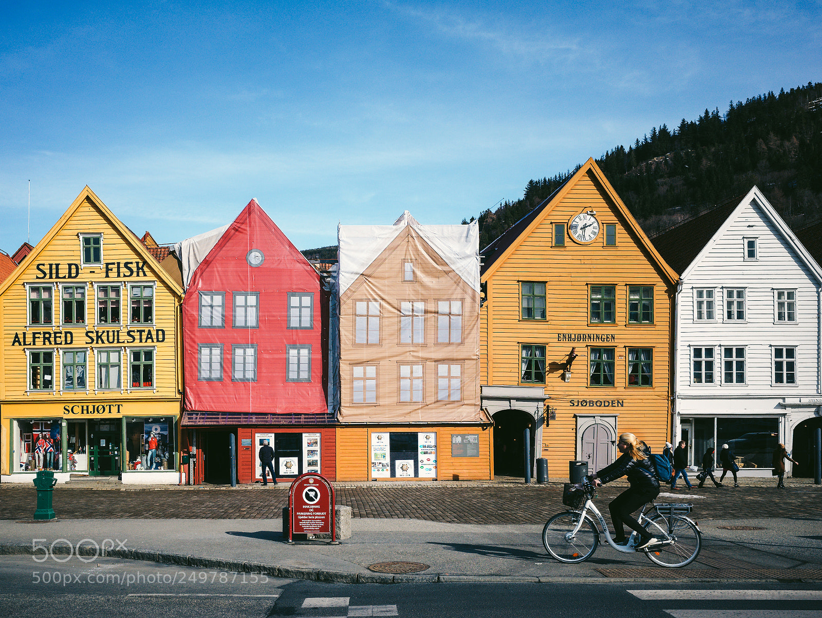 Ricoh GR II sample photo. Bryggen! photography