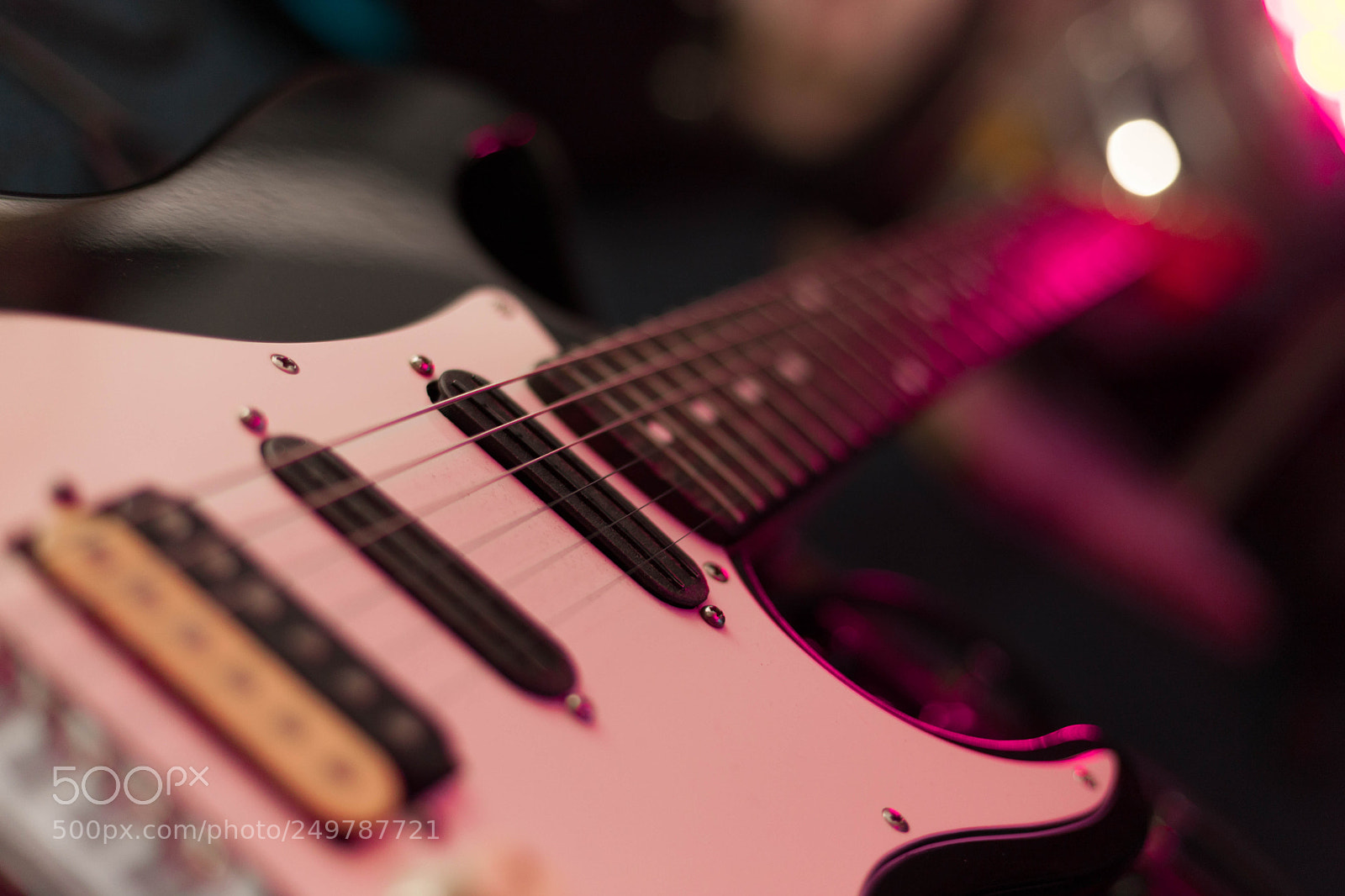 Canon EOS-1Ds Mark III sample photo. Let the music play photography