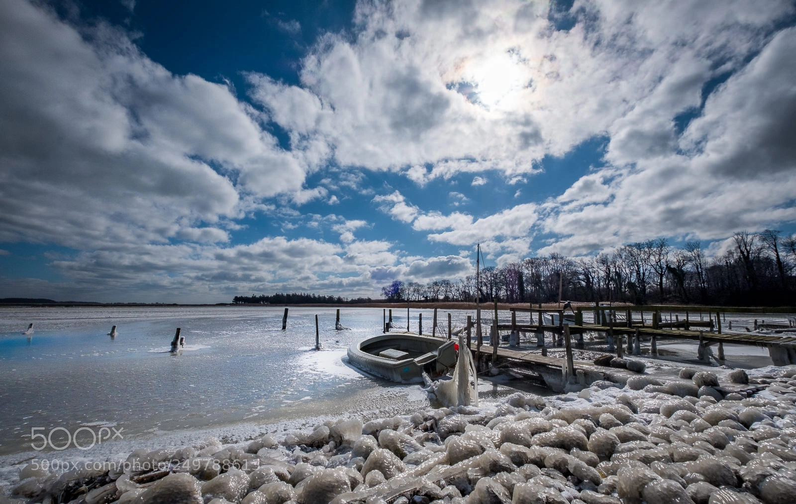 Fujifilm X-T2 sample photo. Boat with a cold photography