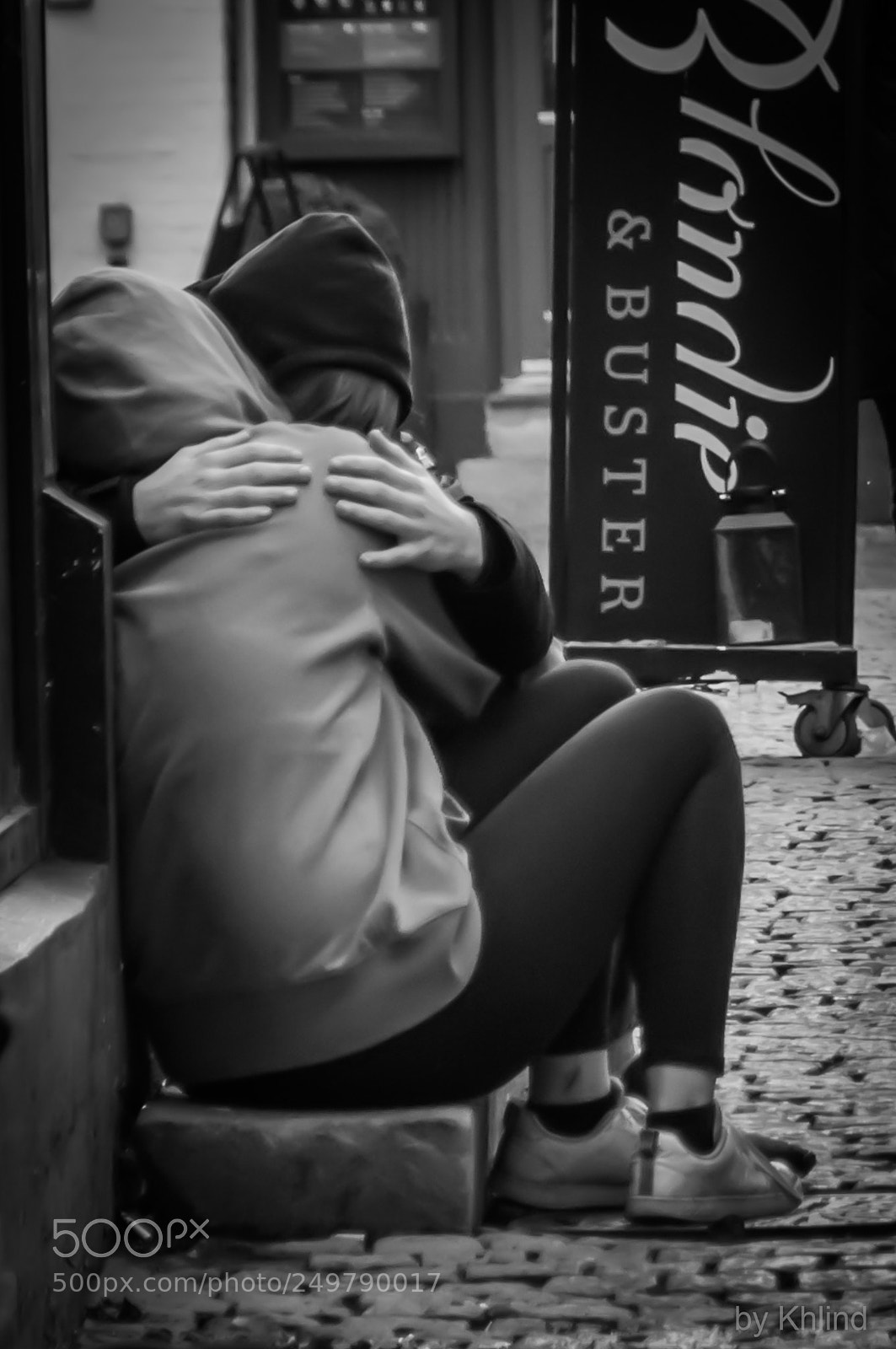 Nikon D300 sample photo. Hug and comfort photography