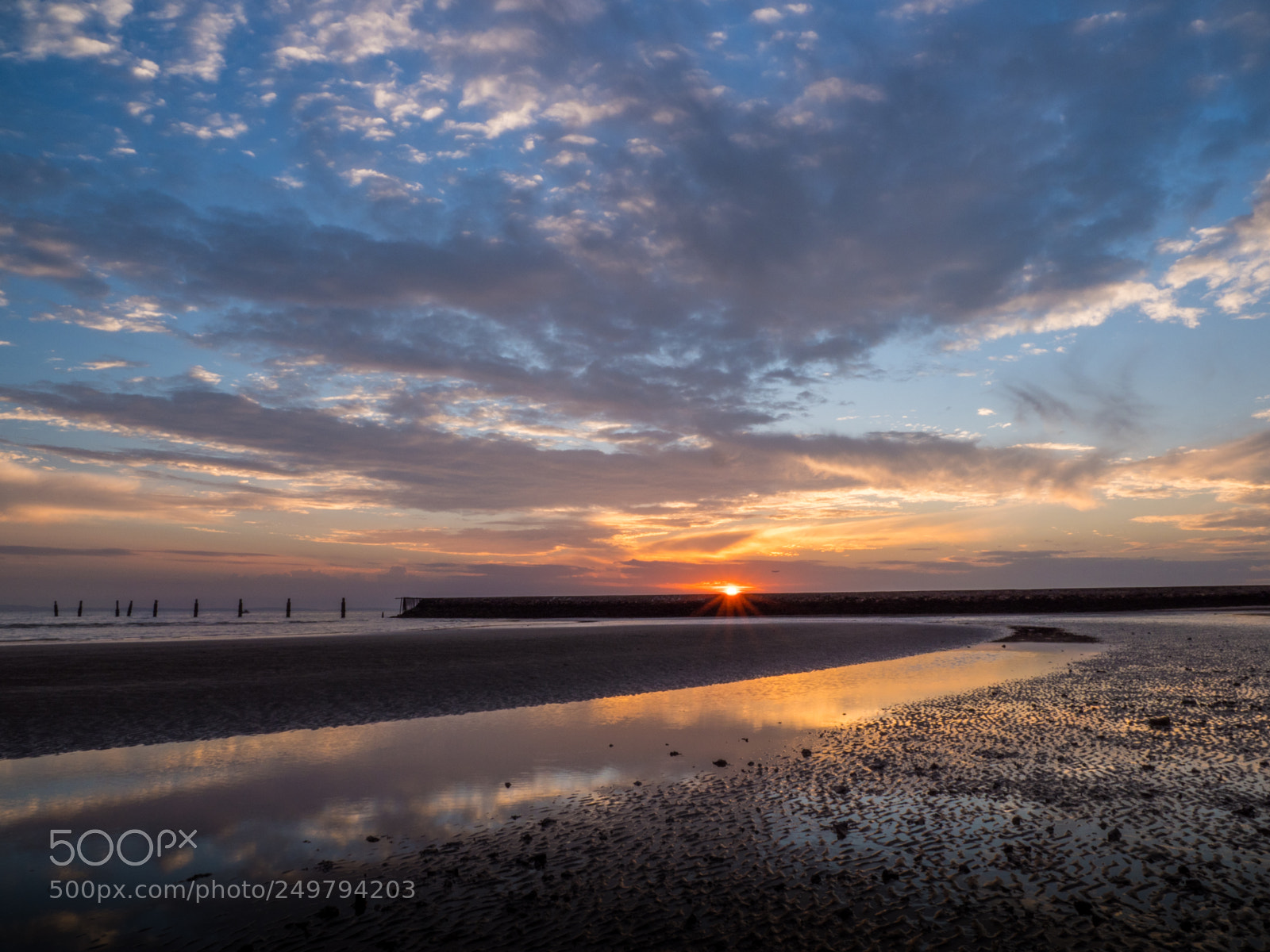Olympus OM-D E-M1 Mark II sample photo. Sunrise over the shorncliffe photography