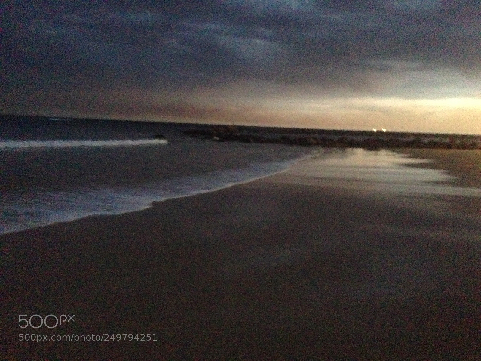 Apple iPhone 5 sample photo. Nobbys beach  photography