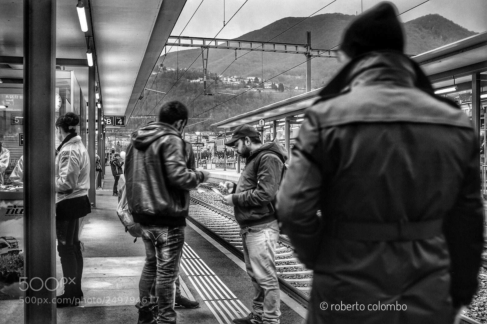 Fujifilm X100T sample photo. Station photography