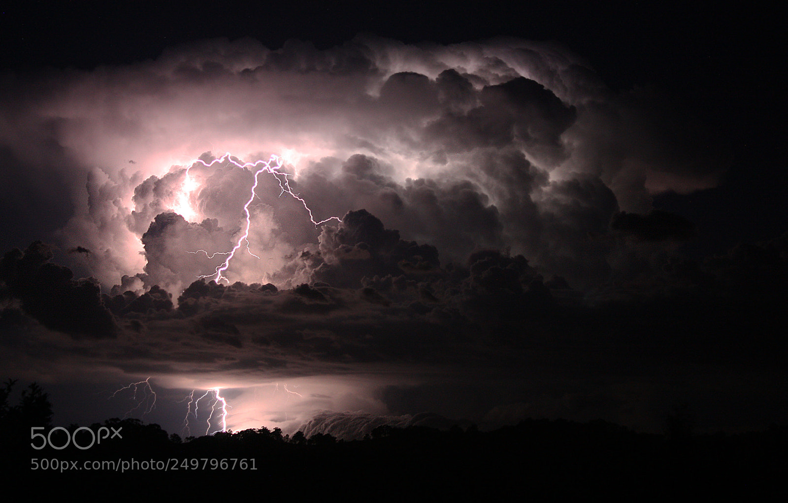 Canon EOS 450D (EOS Rebel XSi / EOS Kiss X2) sample photo. Lightning in the clouds photography