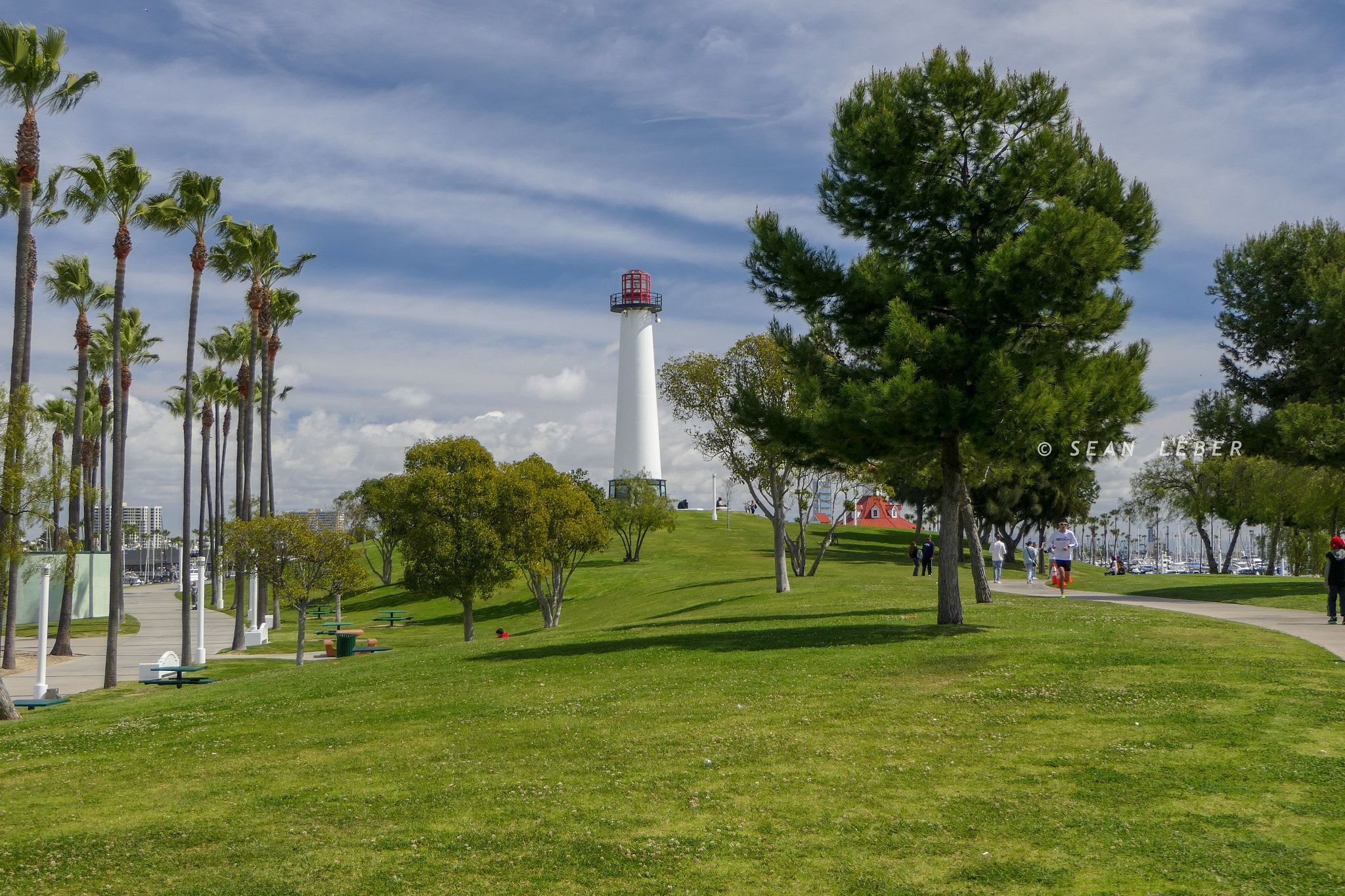 Panasonic Lumix DMC-FZ2500 (Lumix DMC-FZ2000) sample photo. Light house photography