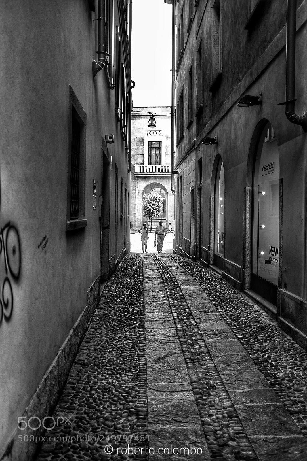 Fujifilm X100T sample photo. Vicolo photography