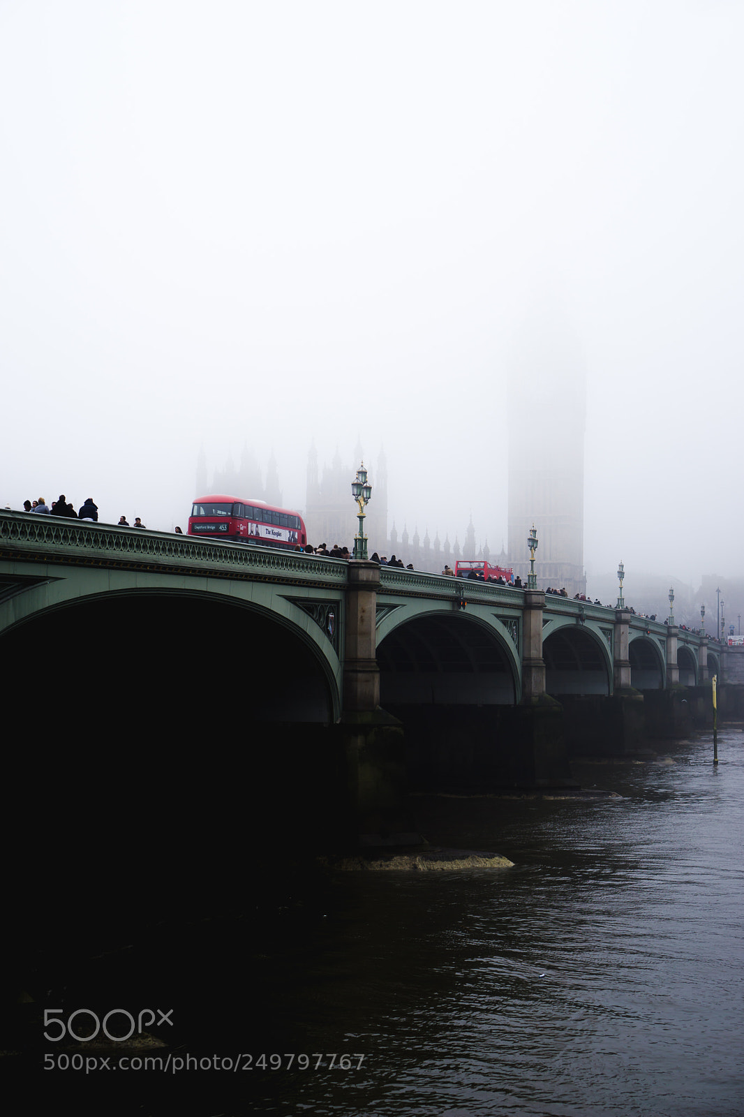 Sony a5100 sample photo. Big ben in fog photography