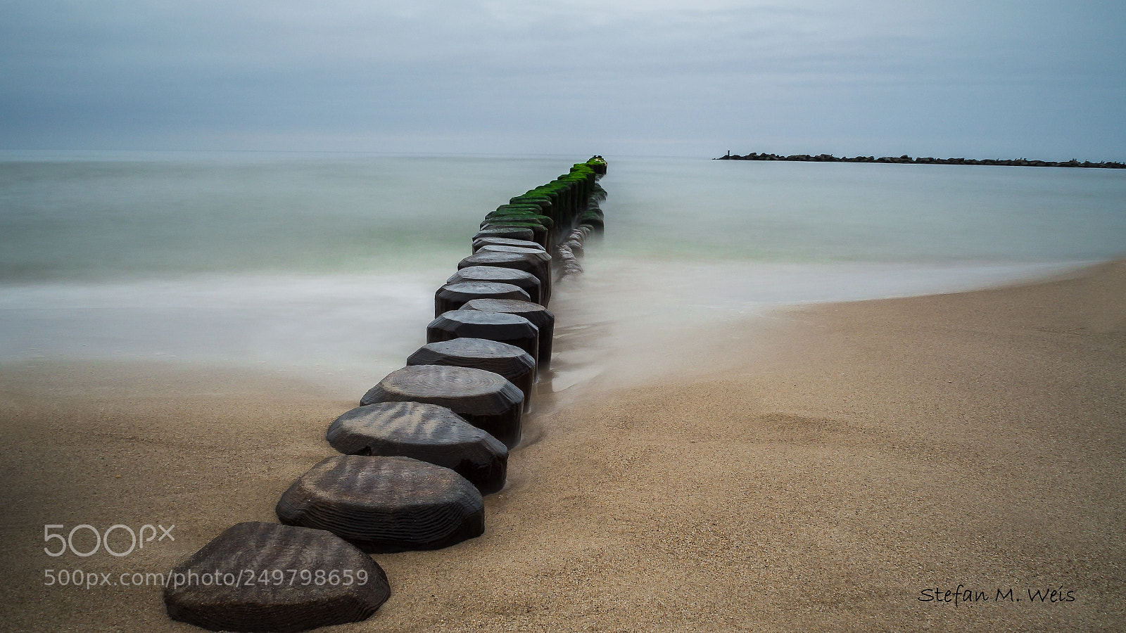 Olympus OM-D E-M10 II sample photo. Beachside photography
