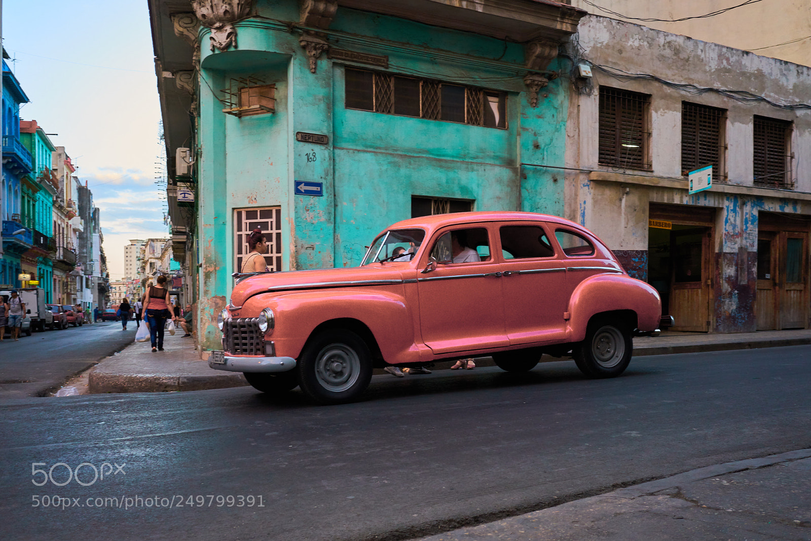 Sony a7R II sample photo. Cuban taxi photography