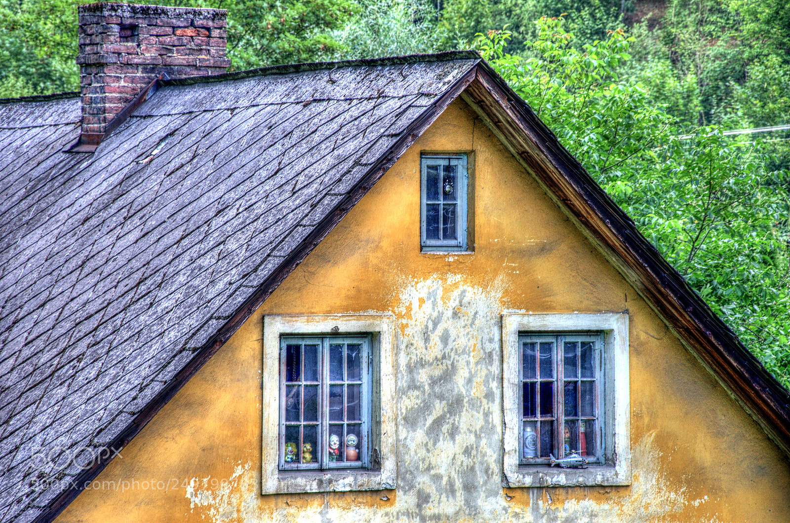Nikon D5100 sample photo. A mysterious house photography