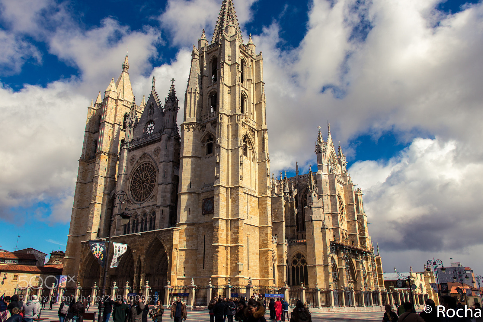 Canon EOS 77D (EOS 9000D / EOS 770D) sample photo. Catedral de leon photography