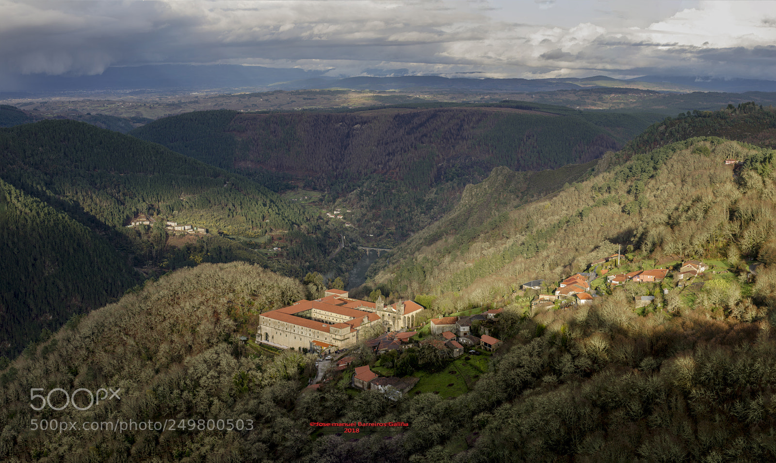 Nikon D5100 sample photo. Panoramica monasterio san esteban photography