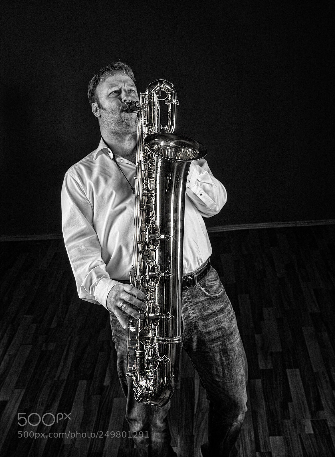 Canon EOS 5D Mark IV sample photo. Bariton sax photography