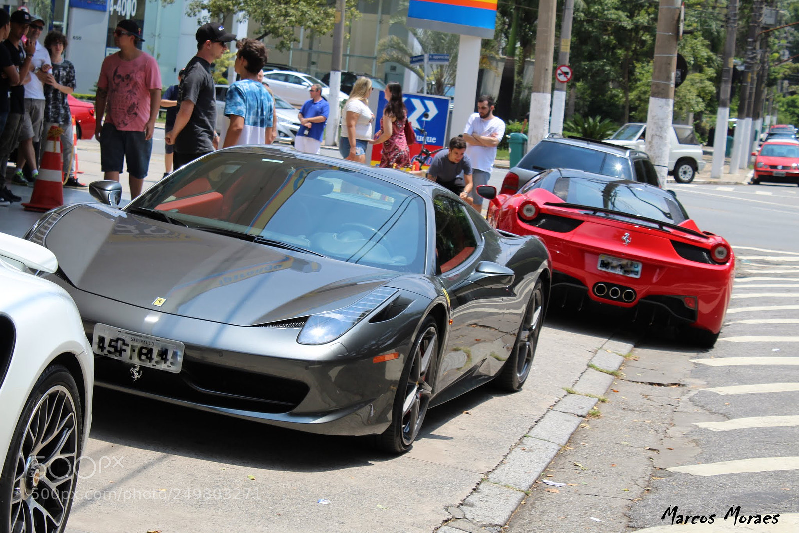Canon EOS 1300D (EOS Rebel T6 / EOS Kiss X80) sample photo. Cars photography