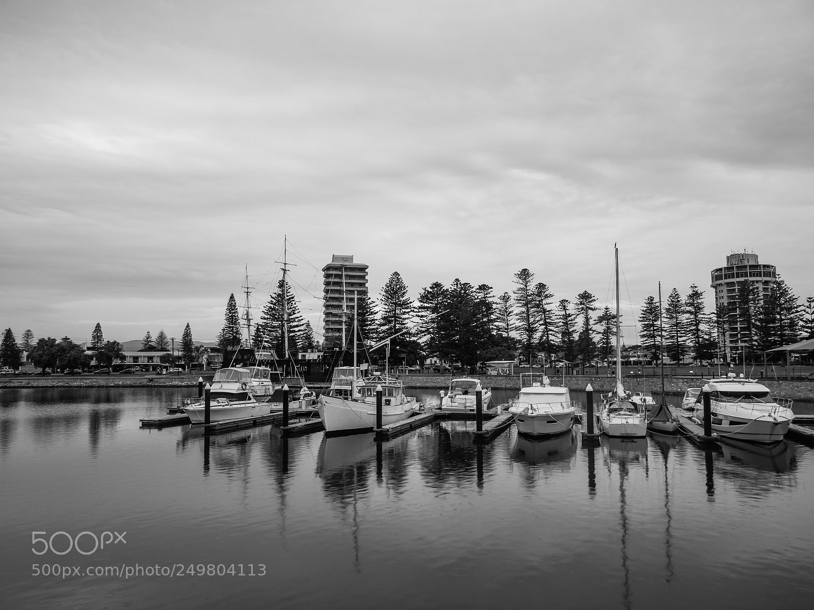 Olympus OM-D E-M10 sample photo. Glenelg photography