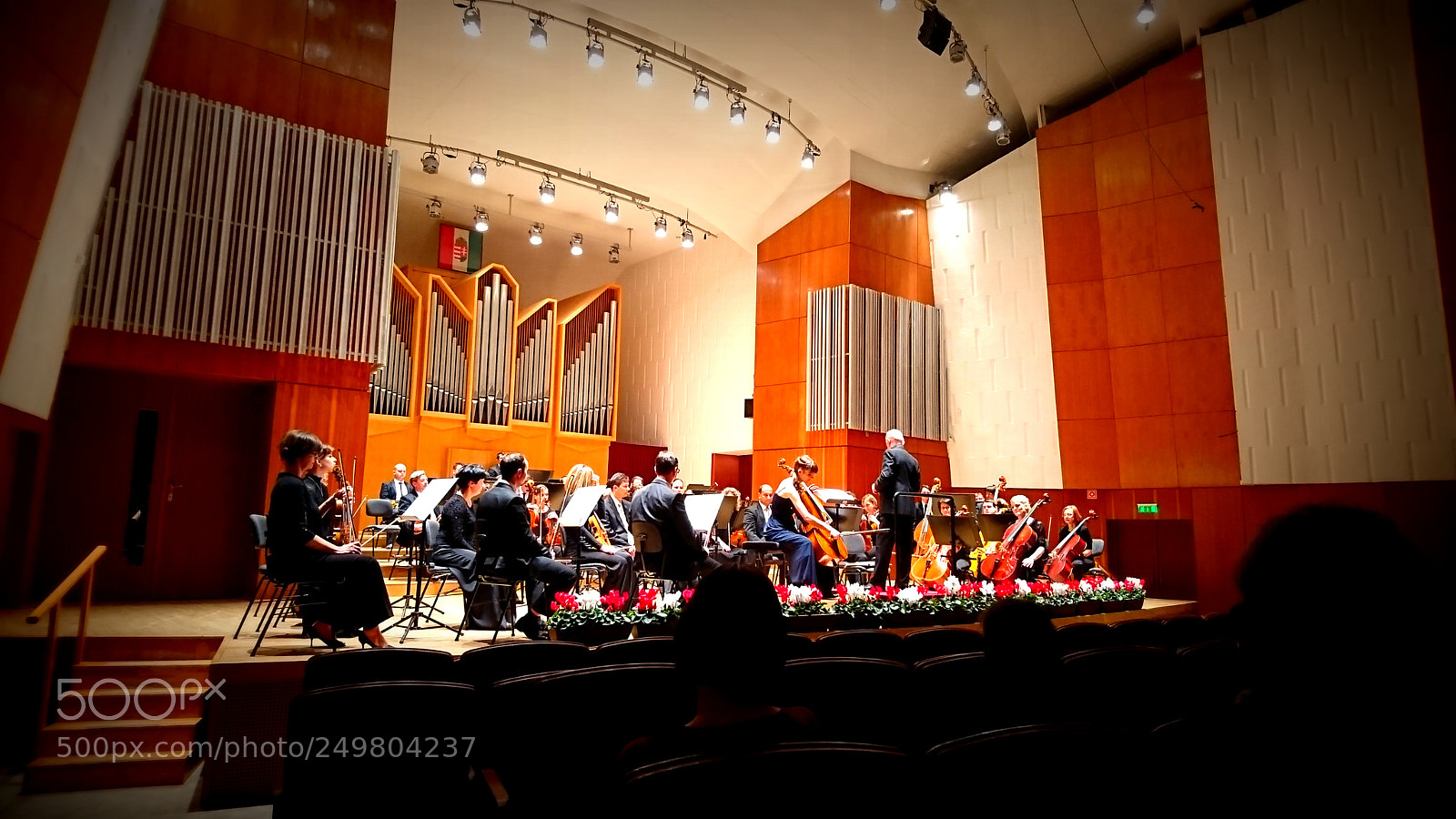 Sony Xperia XZ sample photo. Students concert photography