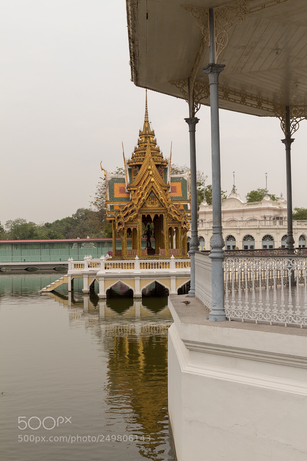 Canon EOS 1300D (EOS Rebel T6 / EOS Kiss X80) sample photo. Aisawan dhiphya-asana pavilion photography