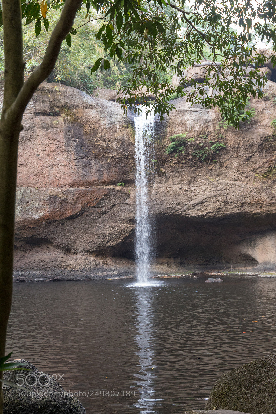 Canon EOS 1300D (EOS Rebel T6 / EOS Kiss X80) sample photo. Haew suwat waterfall at photography