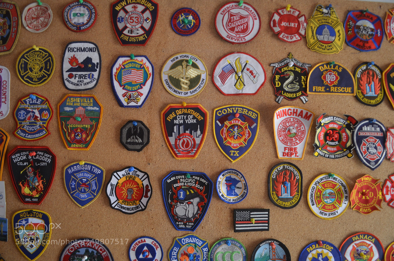 Nikon D5100 sample photo. Badges photography